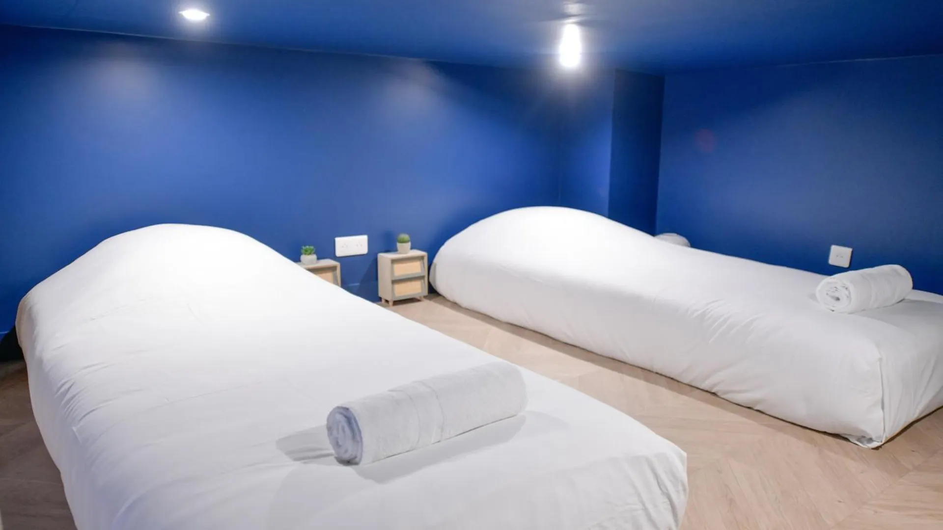 Montmartre Marvel! Designer Apartment Near Metro Paris 0*,  France