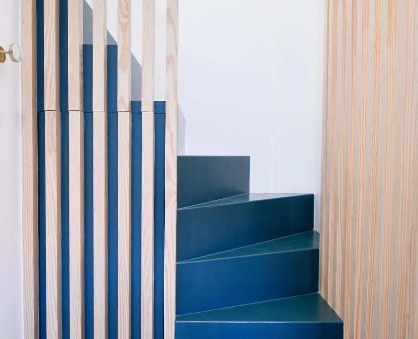 Montmartre Marvel! Designer Apartment Near Metro Paris