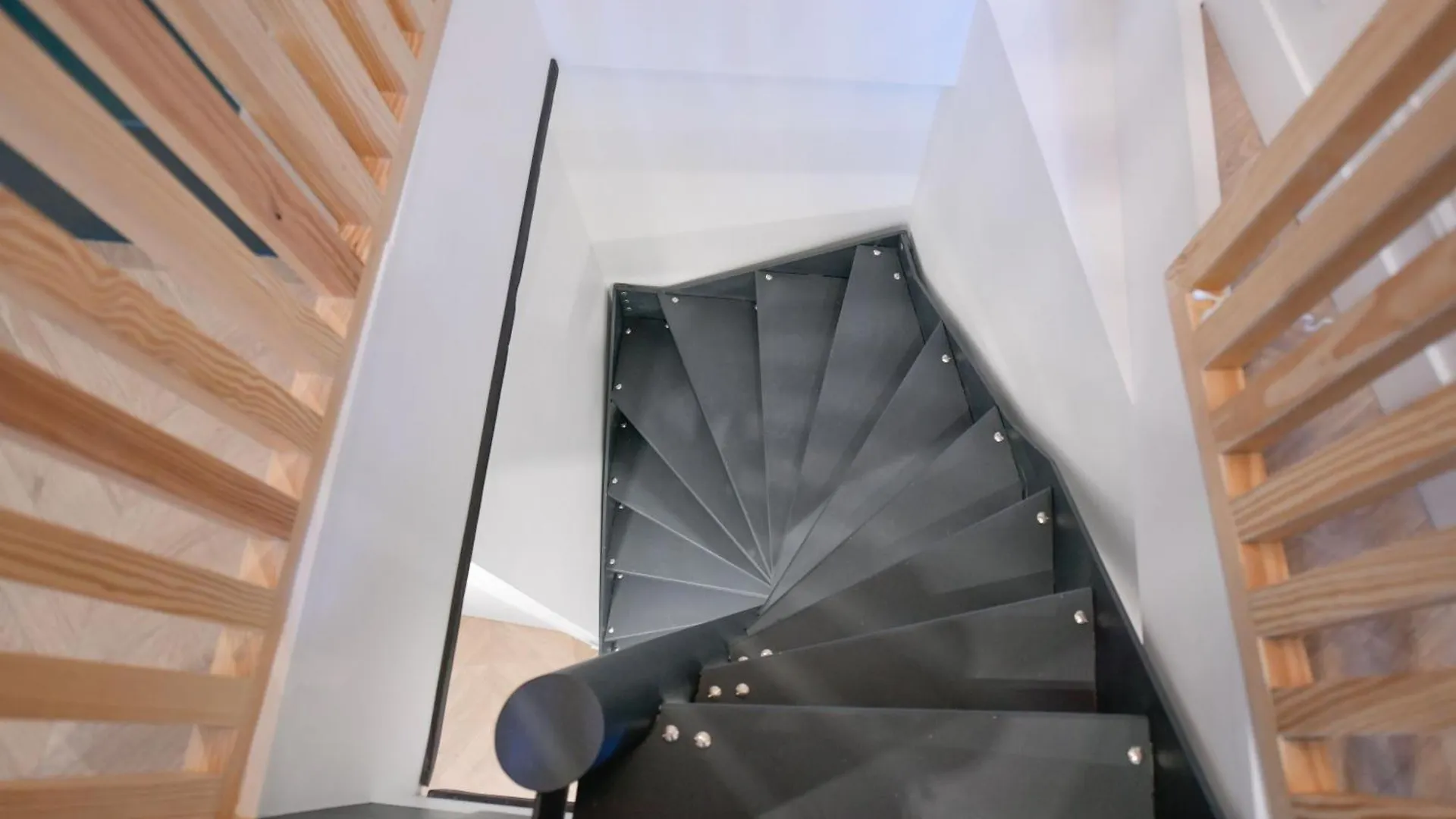 Montmartre Marvel! Designer Apartment Near Metro Paris 0*,  France